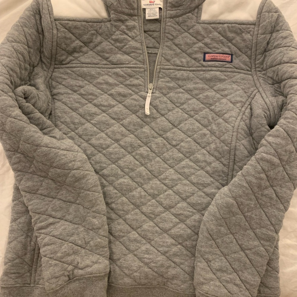 Vineyard vines sweater